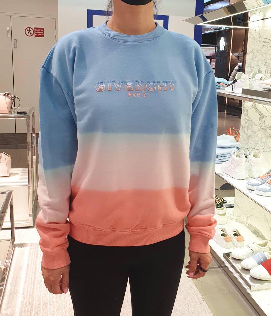 Givenchy Logo Graded Sweater In Blue