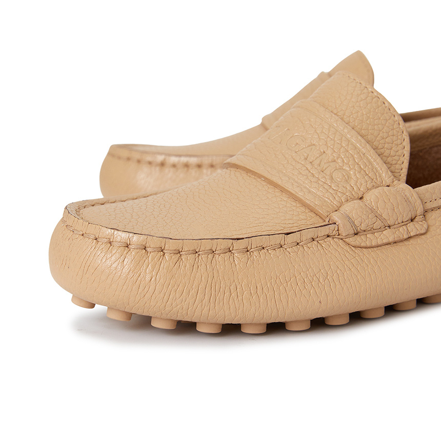 Ferragamo Logo Flat Shoes In Nude