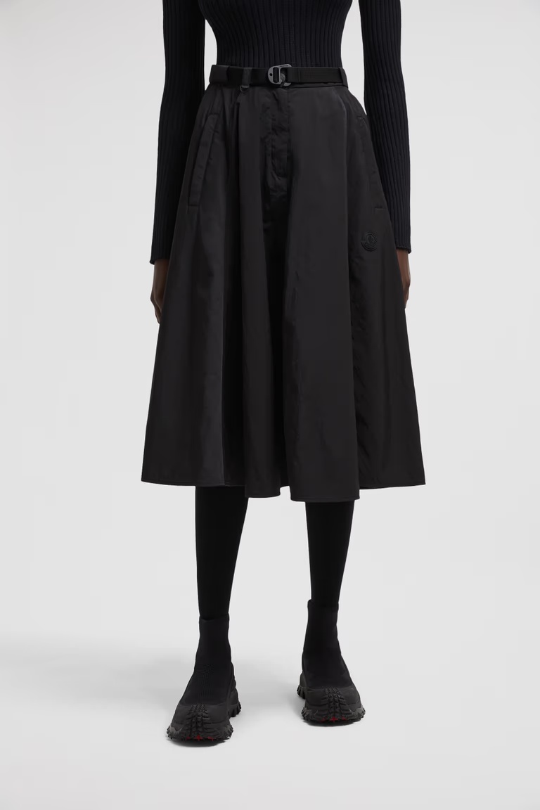 Moncler Flowing Black Maxi Skirt With Belted Waist In Black