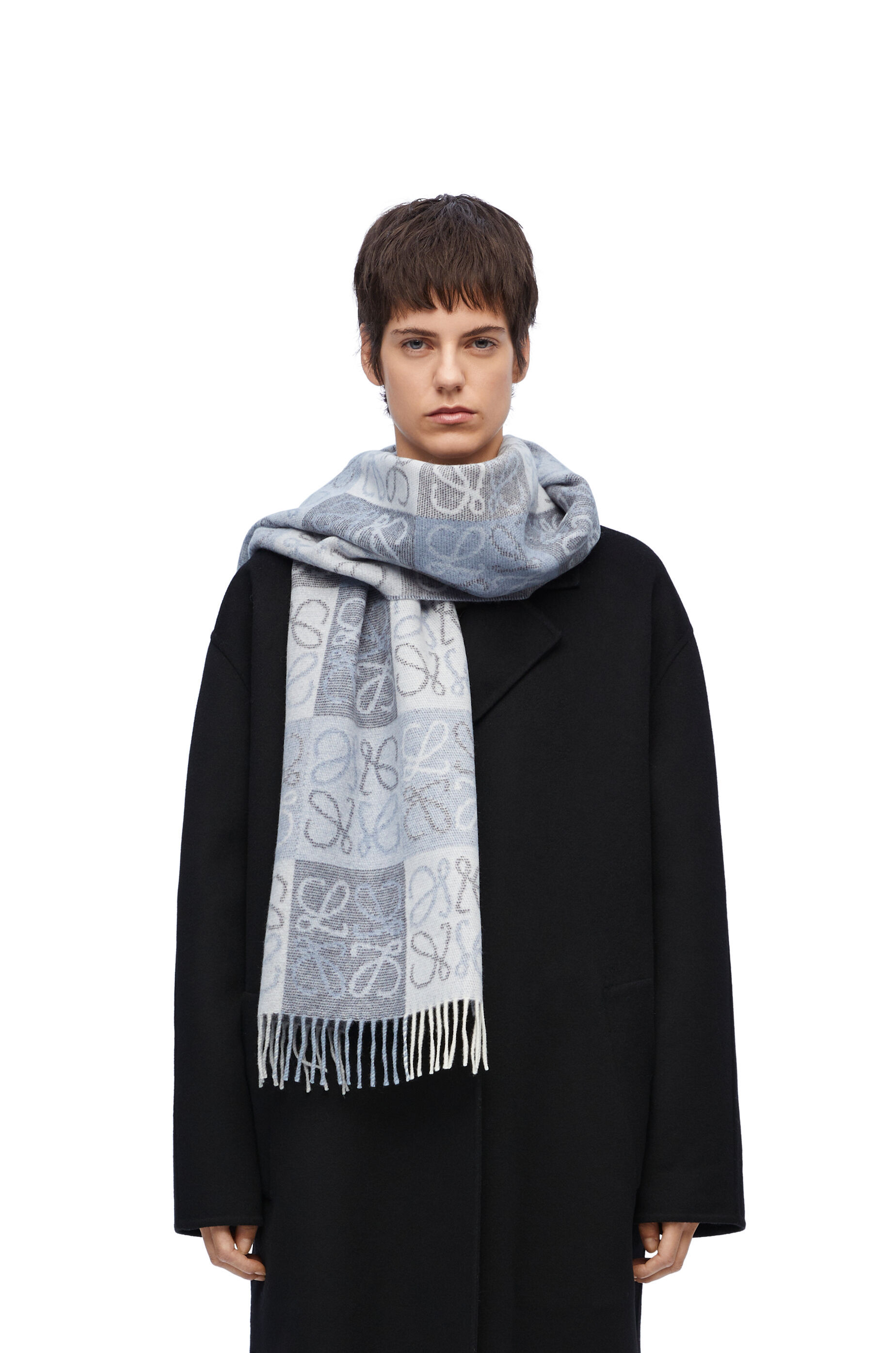 Loewe Checkerboard Fringed Edge Scarf In Gray