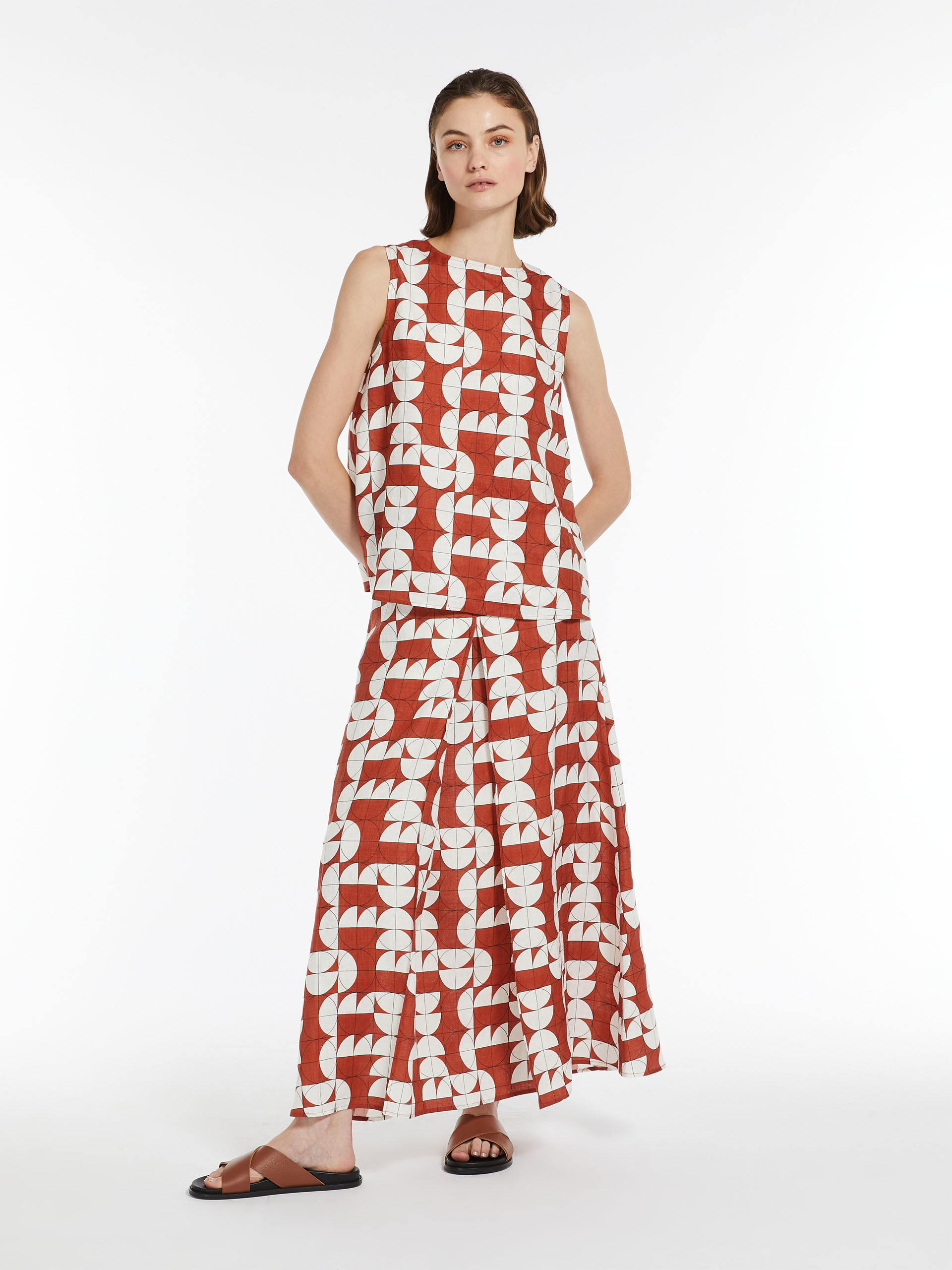 Max Mara Full-body Pattern Printed Skirt In White