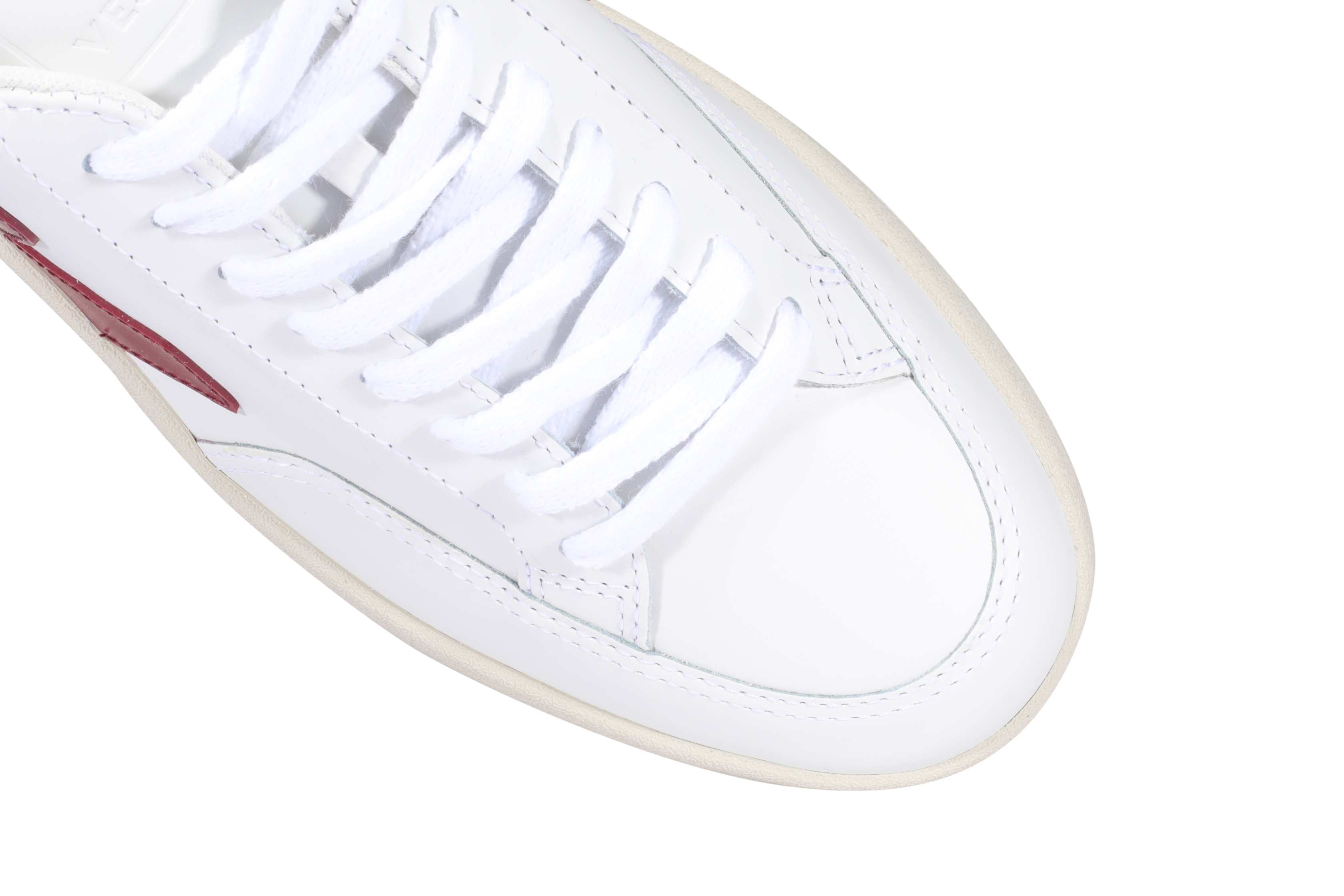 Veja Logo Casual Sports Shoes In White
