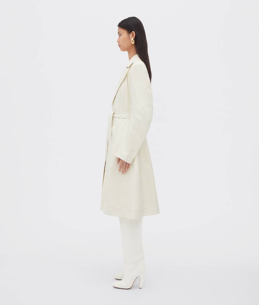 Bottega Veneta Shiny Leather Coat In White
