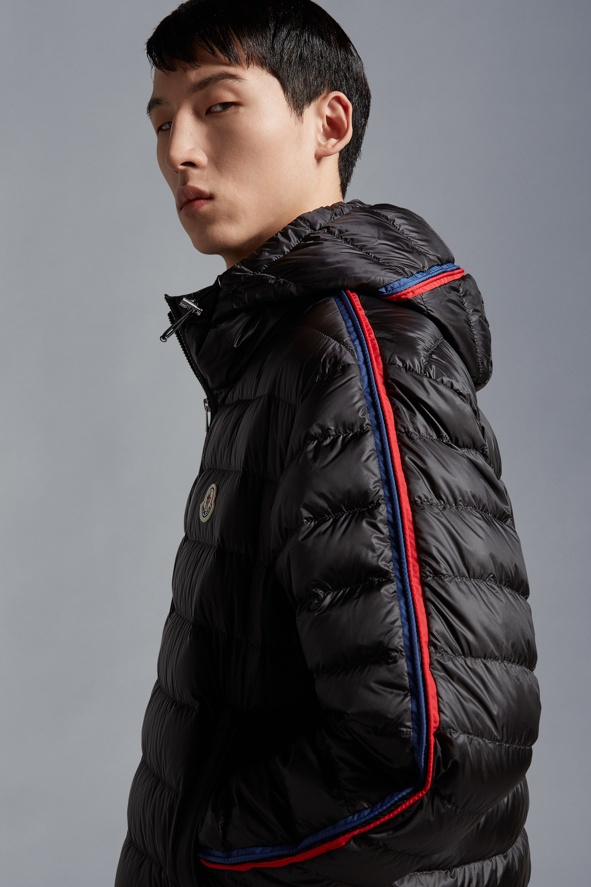 Moncler Agout Logo-patch Puffer Jacket In Black