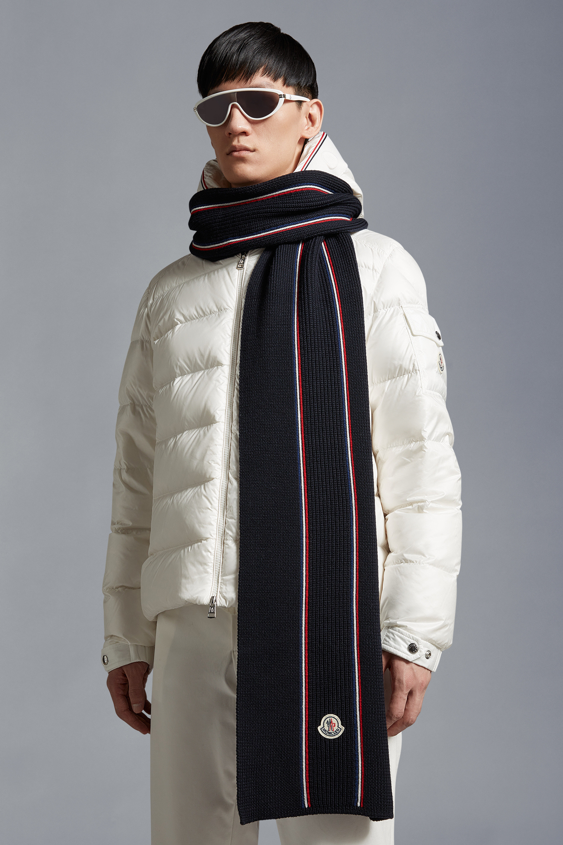 Moncler Logo Scarf In Black