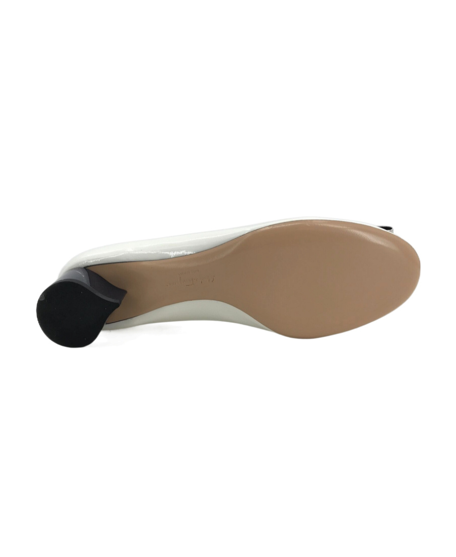Ferragamo Logo Details High Heels In Multicolor