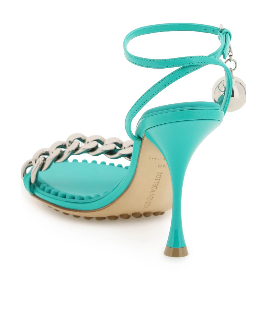 Bottega Veneta Leather Sandali With Chain Detail And Statement Charm In Green