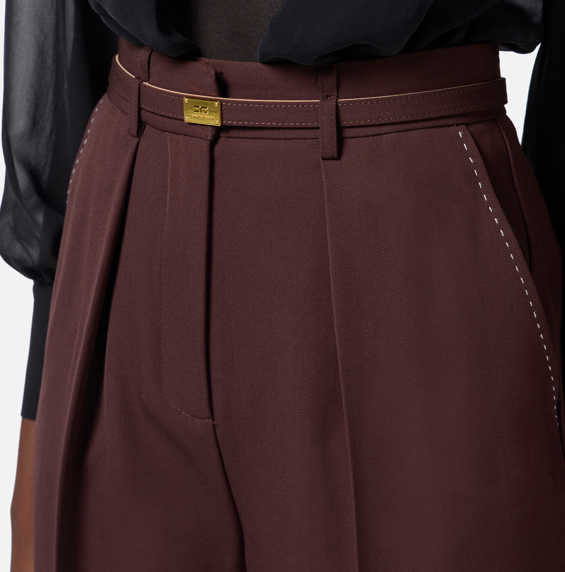 Elisabetta Franchi Contrast-color Open-thread Decorative Casual Pants In Red