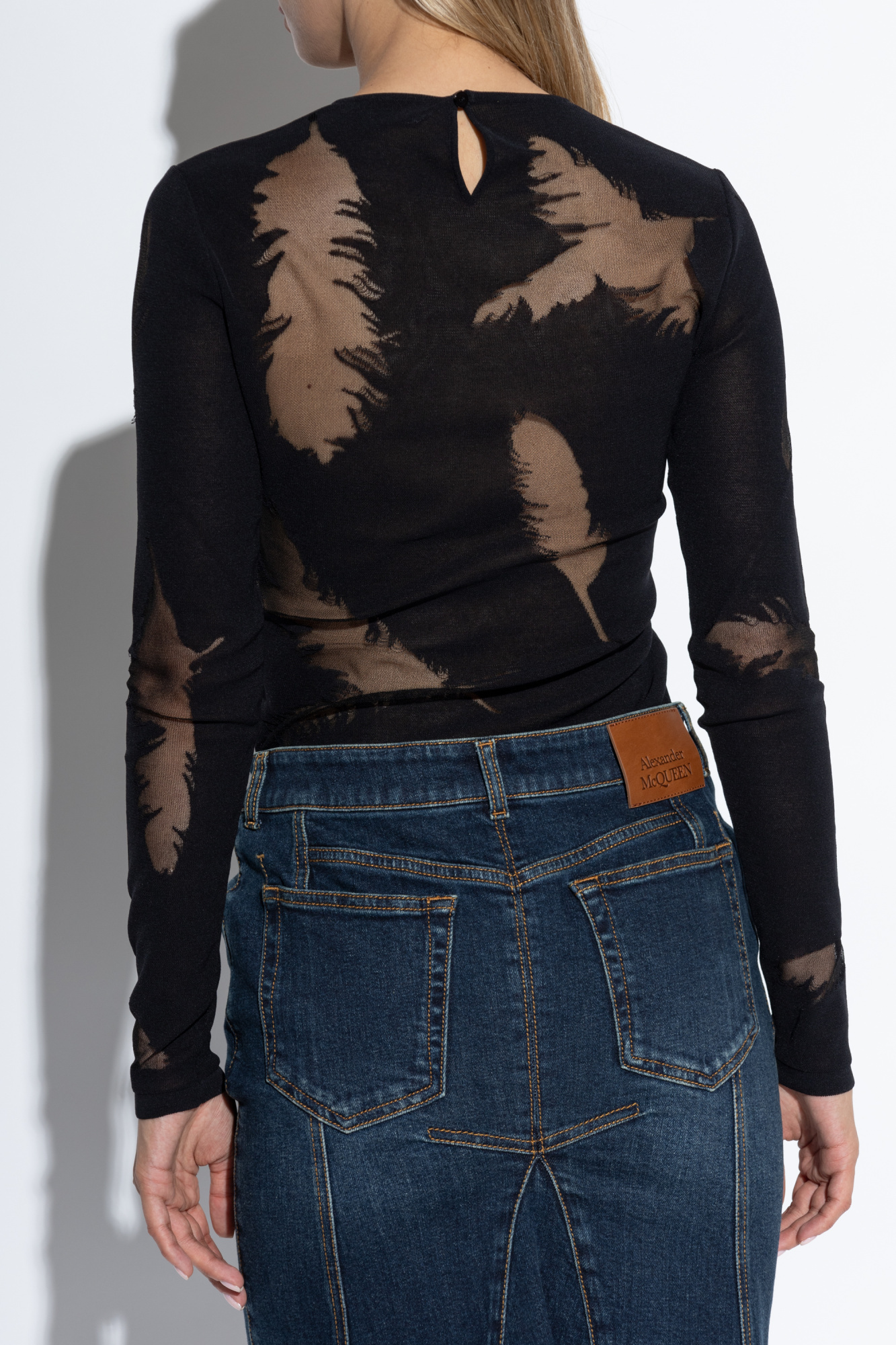 Alexander Mcqueen Bluse Mit Feder-intarsie In Black
