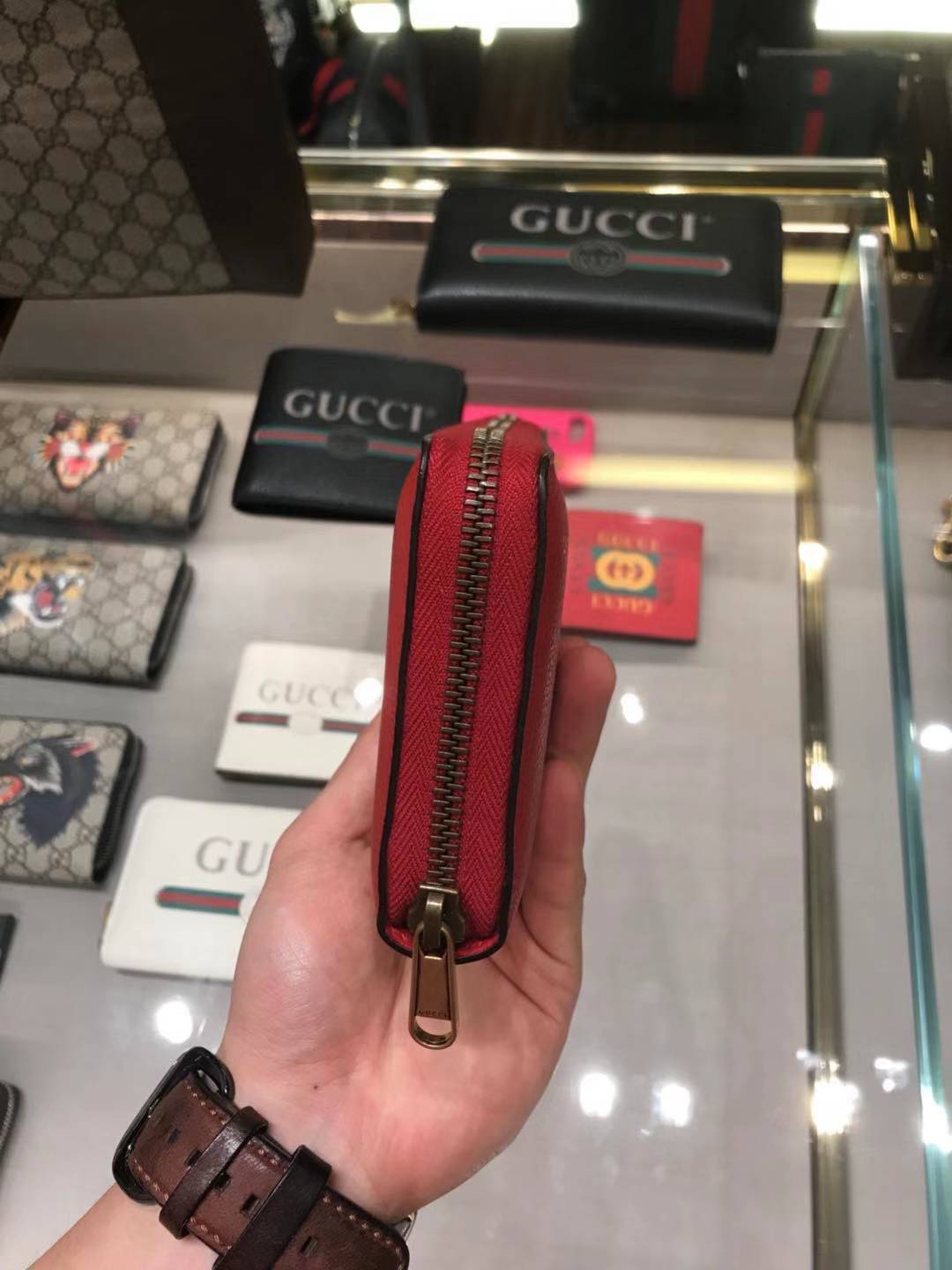 Gucci Print Leather Zip Around Wallet In Red