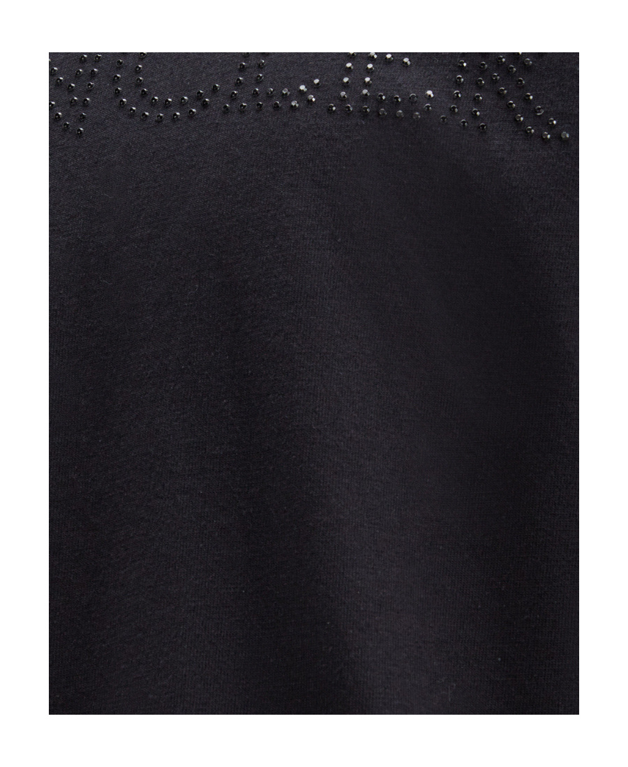 Moncler Logo Long-sleeved T-shirt In Black