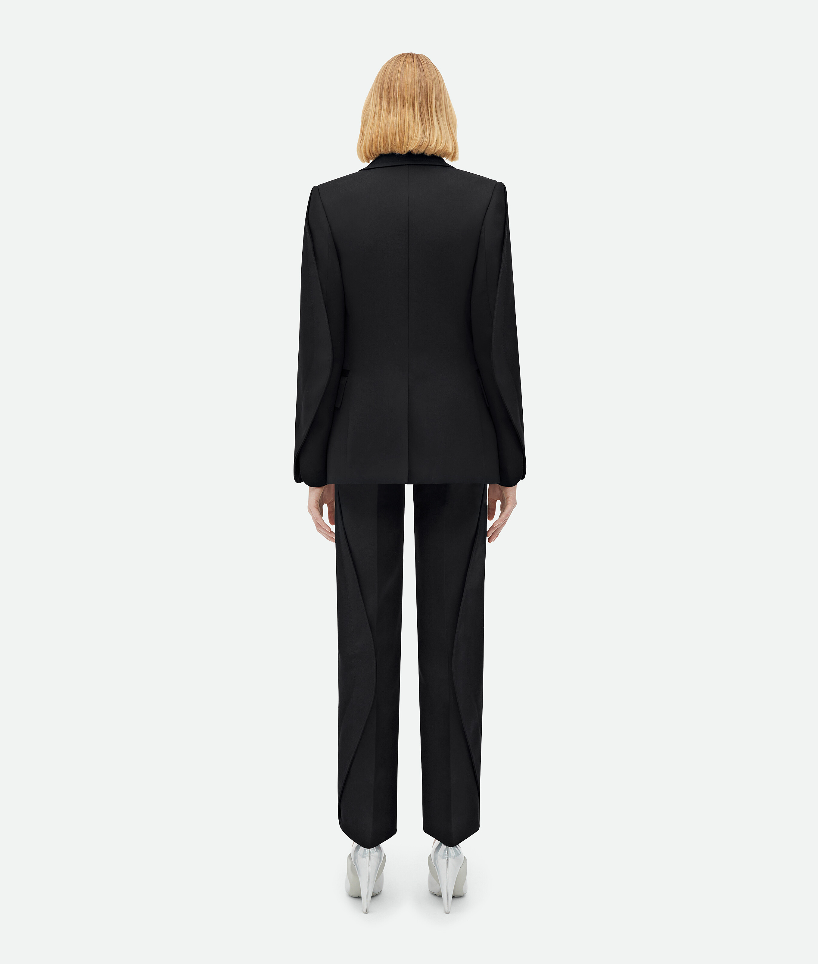 Bottega Veneta Single-breasted Long-sleeved Suit Jacket In Black