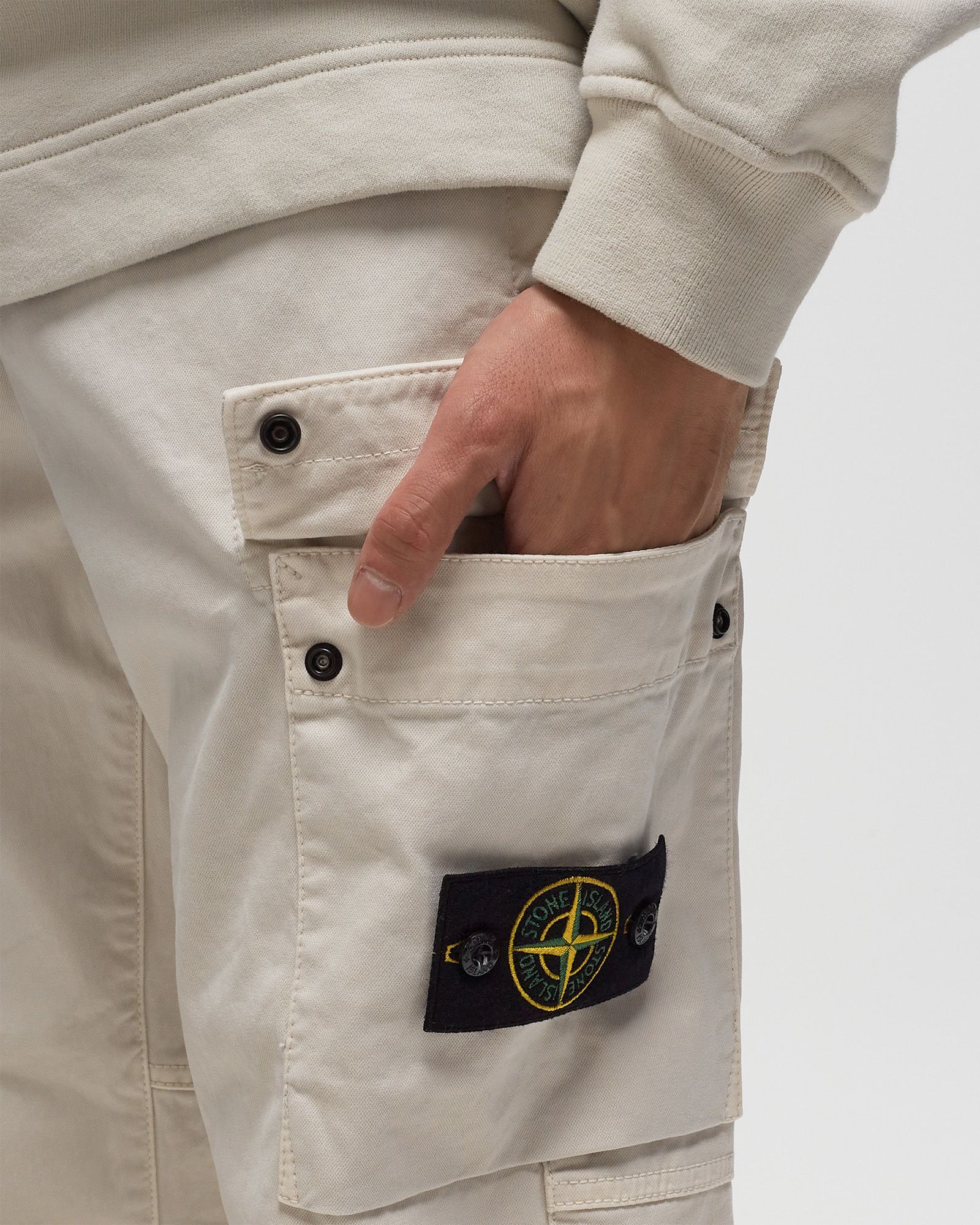 Stone Island Compass-motif Cargo Trousers In White