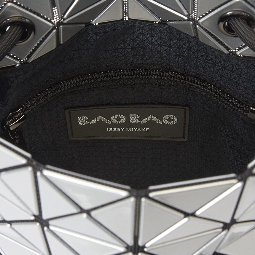 BAO BAO ISSEY MIYAKE WRING GEOMETRIC PATTERN SHOULDER BAG