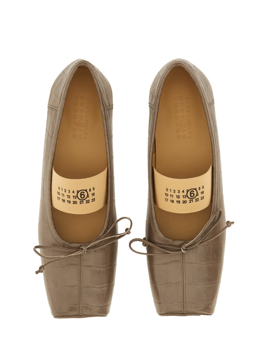 Mm6 Maison Margiela Crocodile-effect Leather Ballerina In Brown