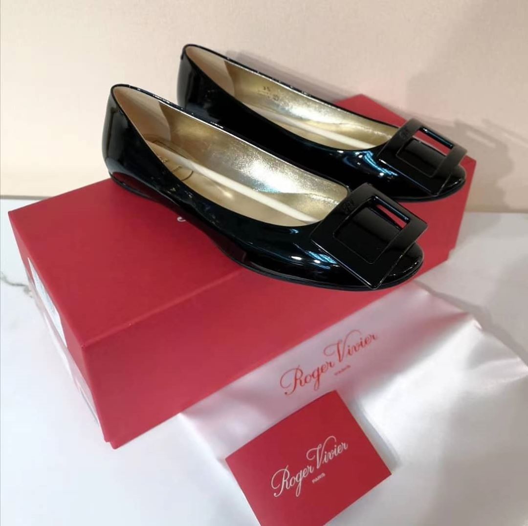 Roger Vivier Flat Shoes With Shallow Mouth In Black