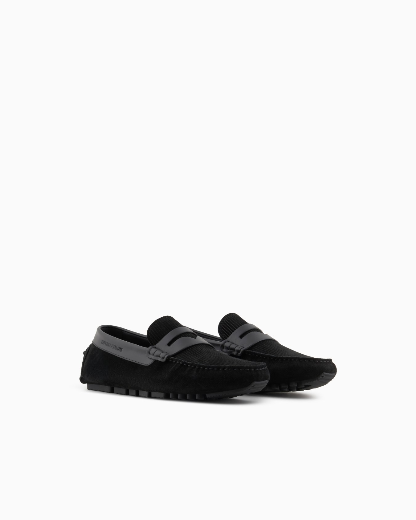 Emporio Armani Official Store Driver-mokassins Aus Mikroperforiertem Veloursleder In Black