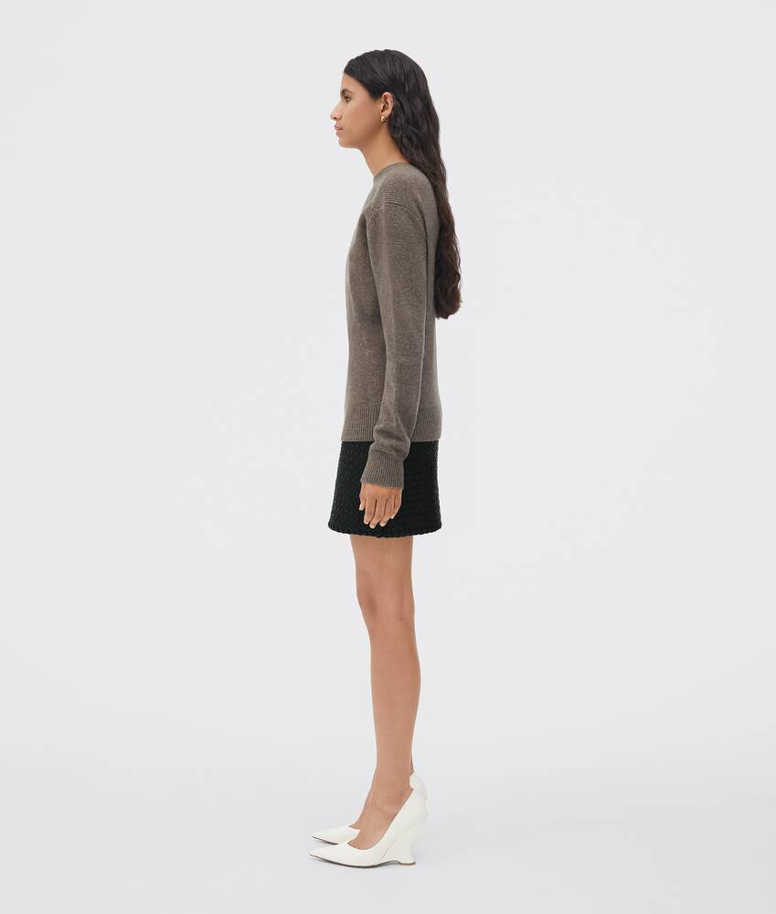 BOTTEGA VENETA BOTTEGA VENETA V-NECK LONG-SLEEVED JUMPER