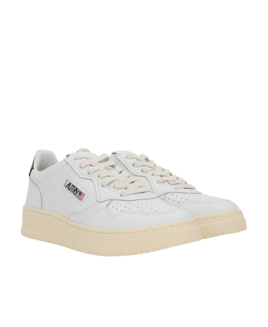 Autry Aulw Lace-up Sneakers In White