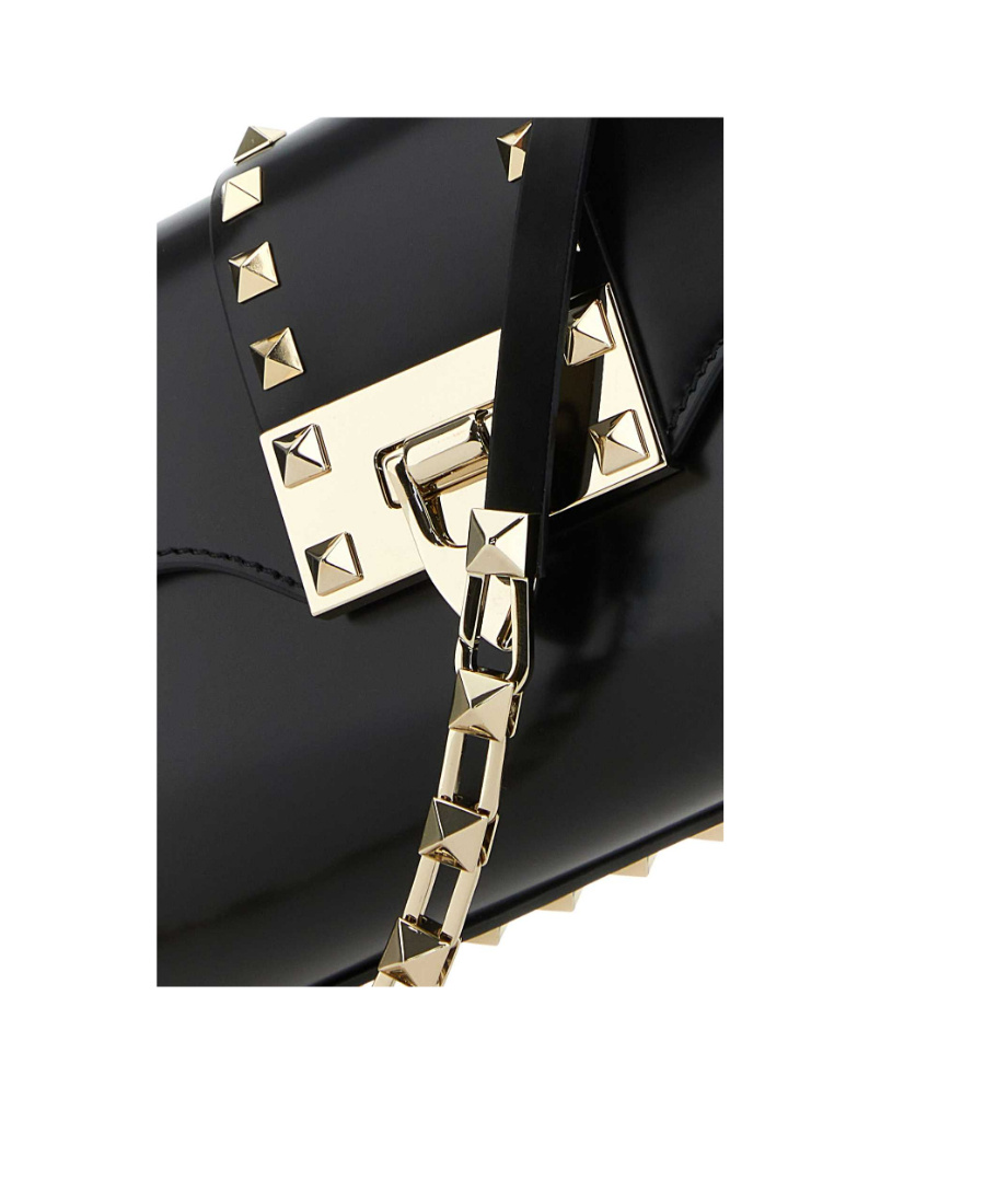 Valentino Garavani Rockstud Leather Shoulder Bag In Black