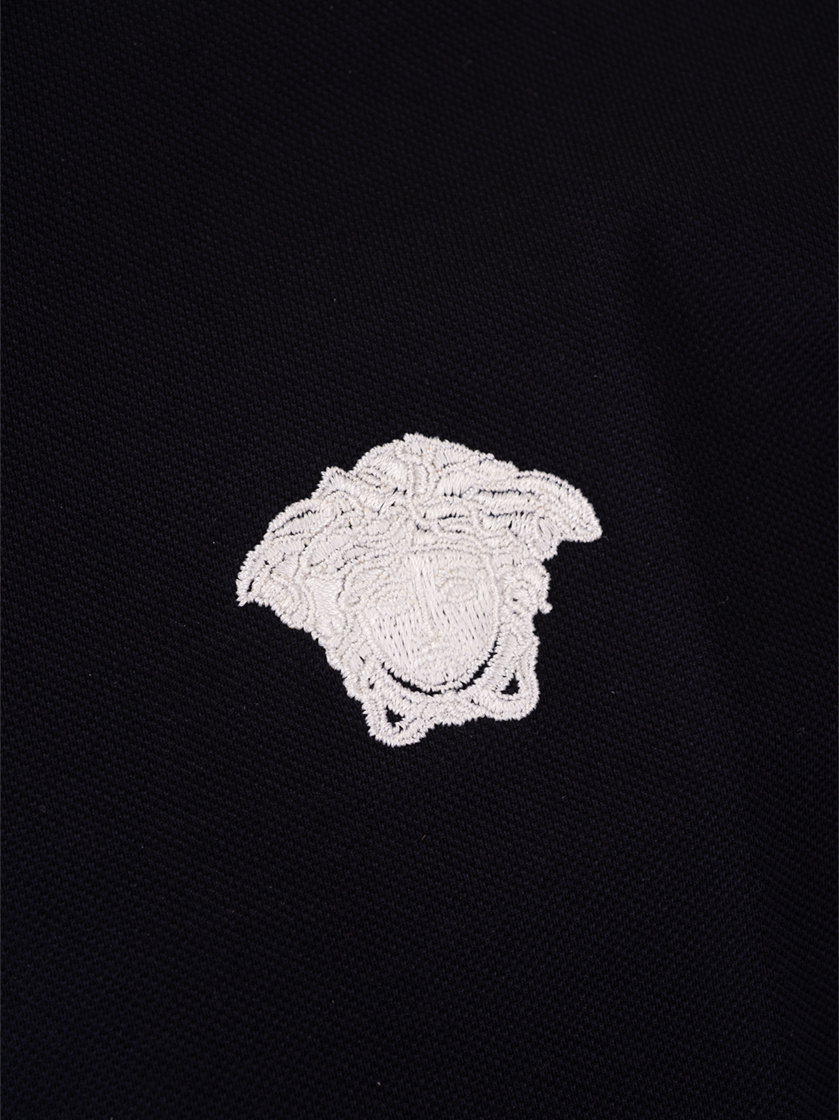 Versace Medusa Embroidered Polo Shirt In Black