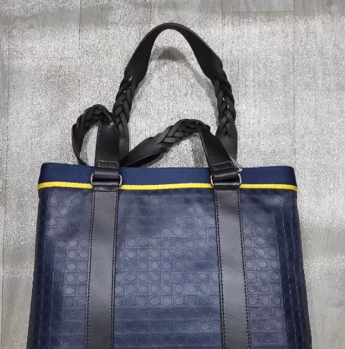 FERRAGAMO LOGO HANDBAG 