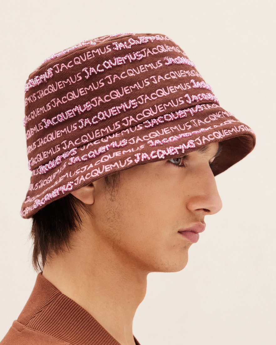 Jacquemus Logo-embroidered Bucket Hat In Brown