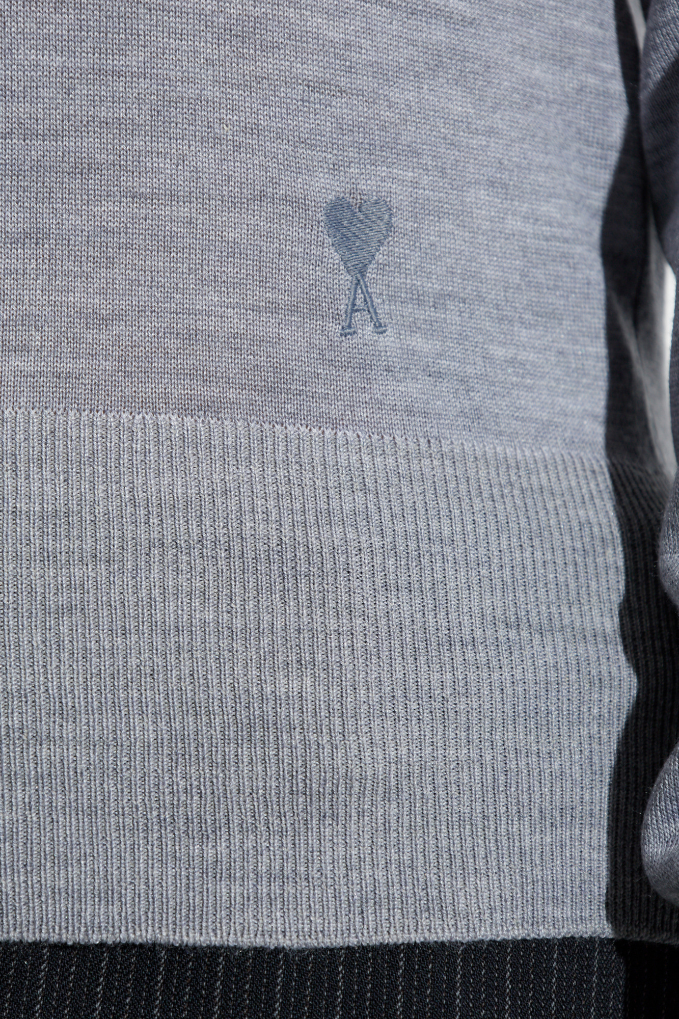 Ami Alexandre Mattiussi Crew Neck Long-sleeved Sweater In Gray