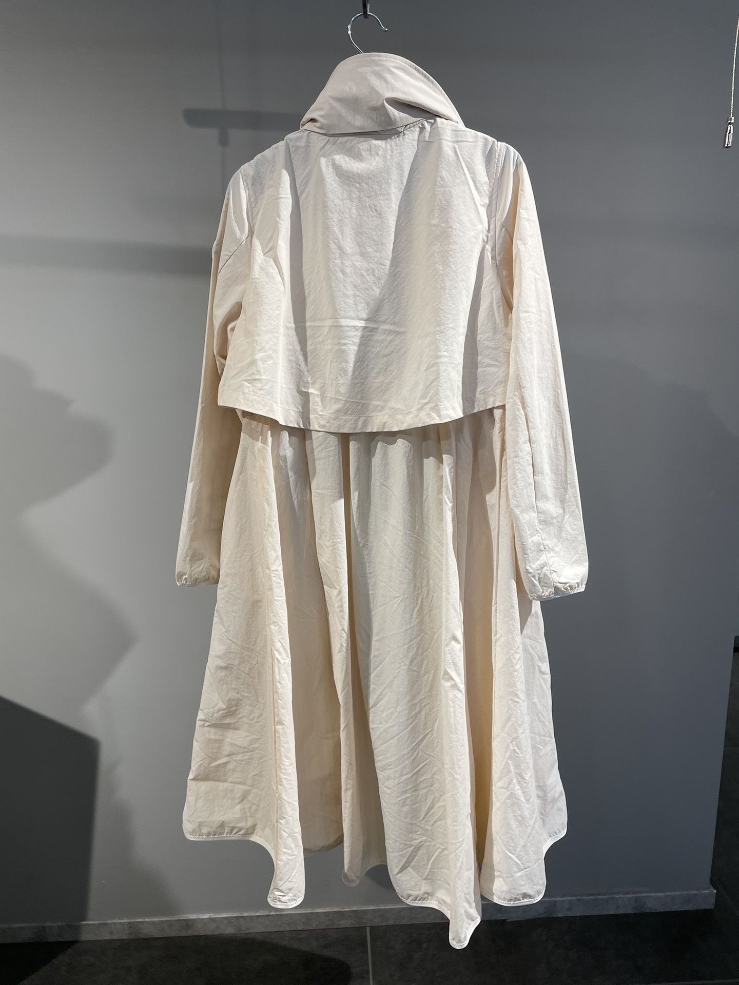 Canada Goose Sinclair Raincoat In White