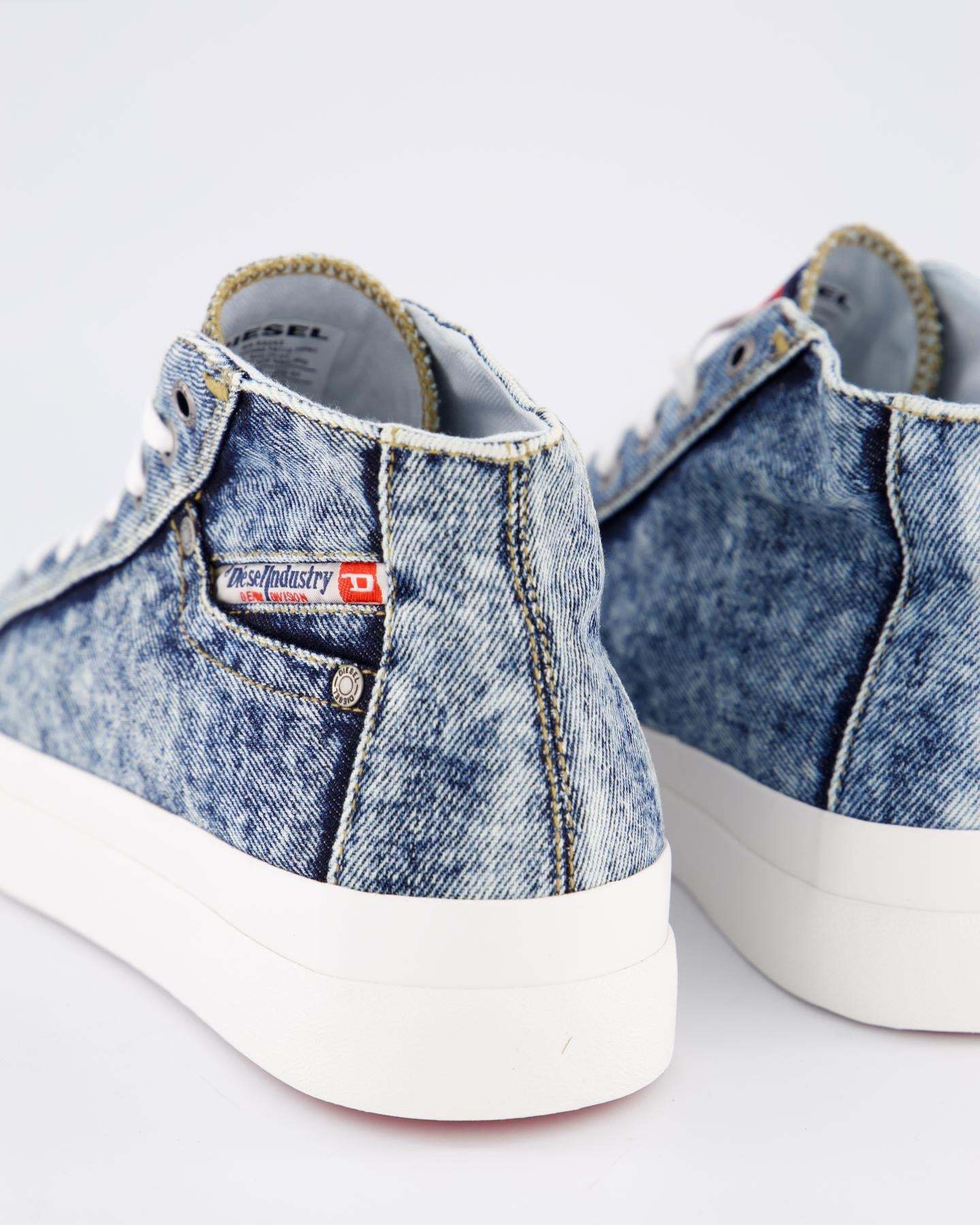 Diesel Low Help Recreational Shoe In Blue
