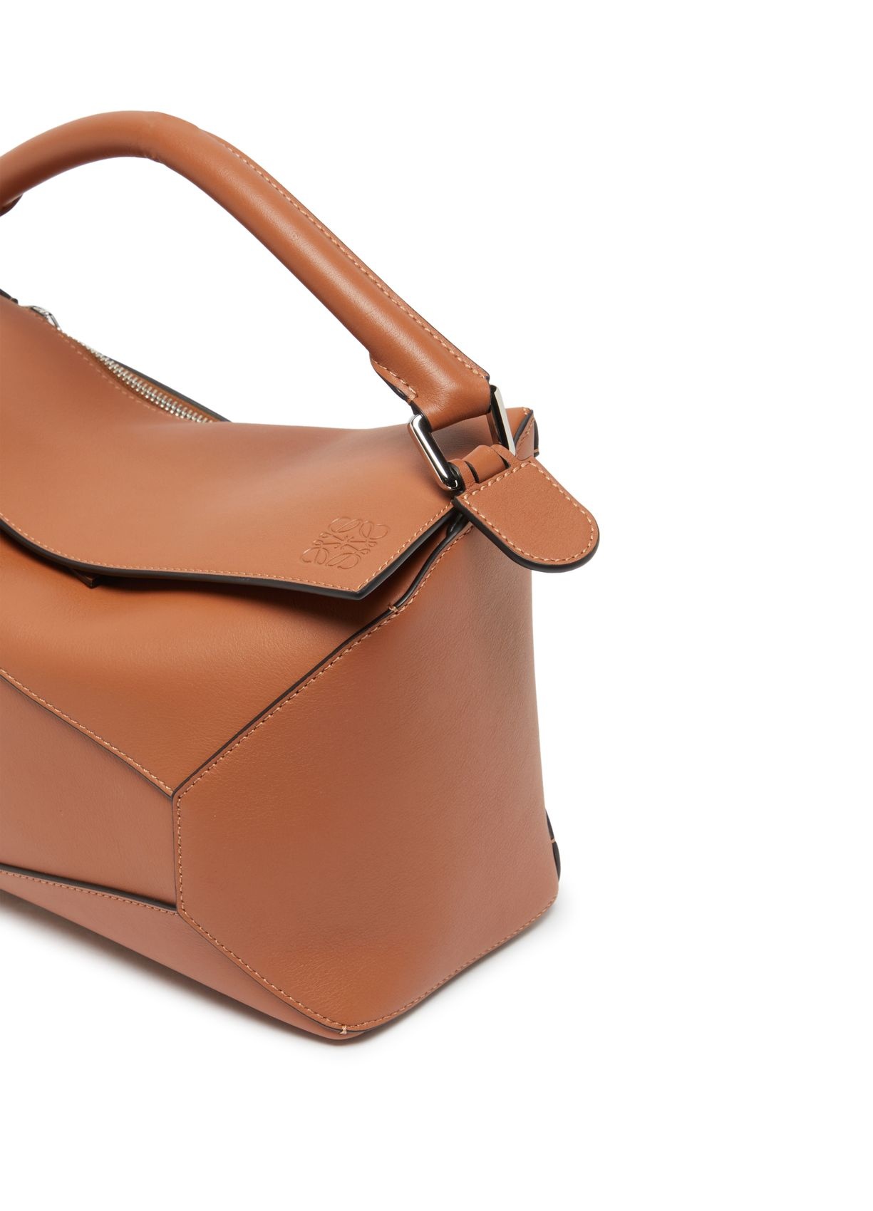 Loewe Puzzle Edge Shoulder Bag In Tan