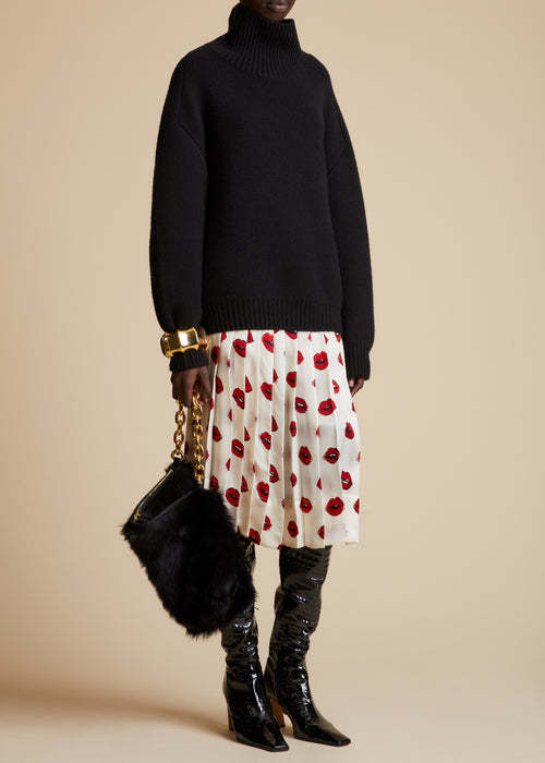 Khaite The Landen Cashmere Jumper In Black