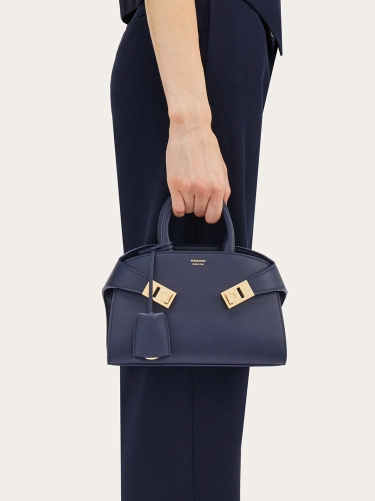 Ferragamo Logo-print Leather Tote Bag In Blue