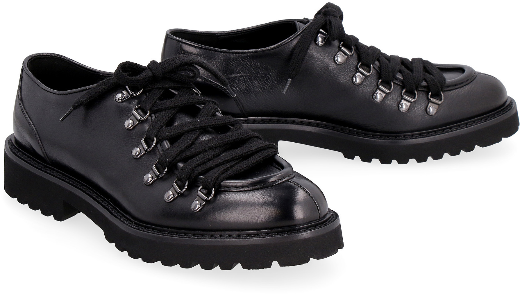 Doucal's Round-toe Leather Lace-up Shoes In Black