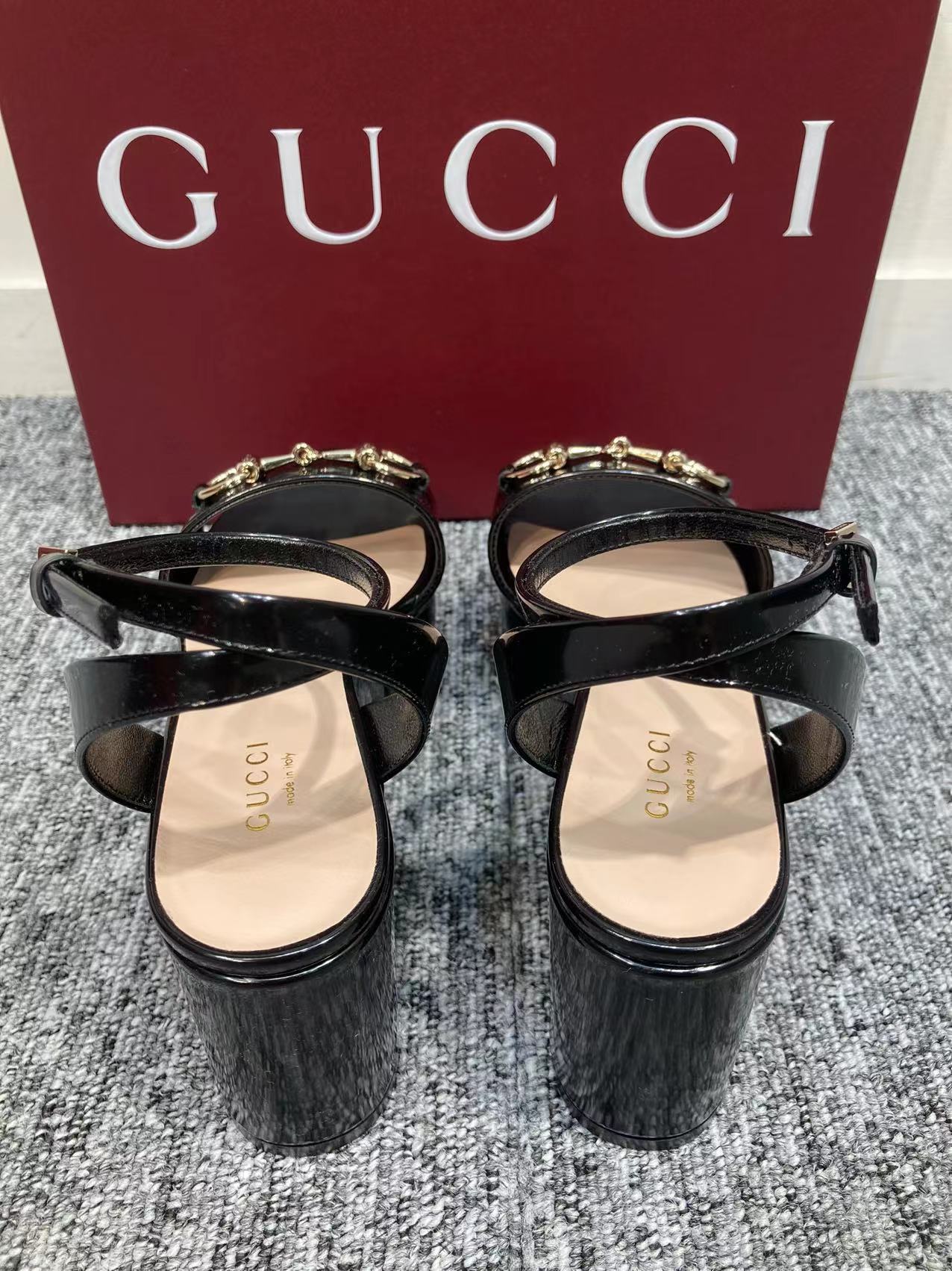 Gucci Waterproof Platform Sandals In Black