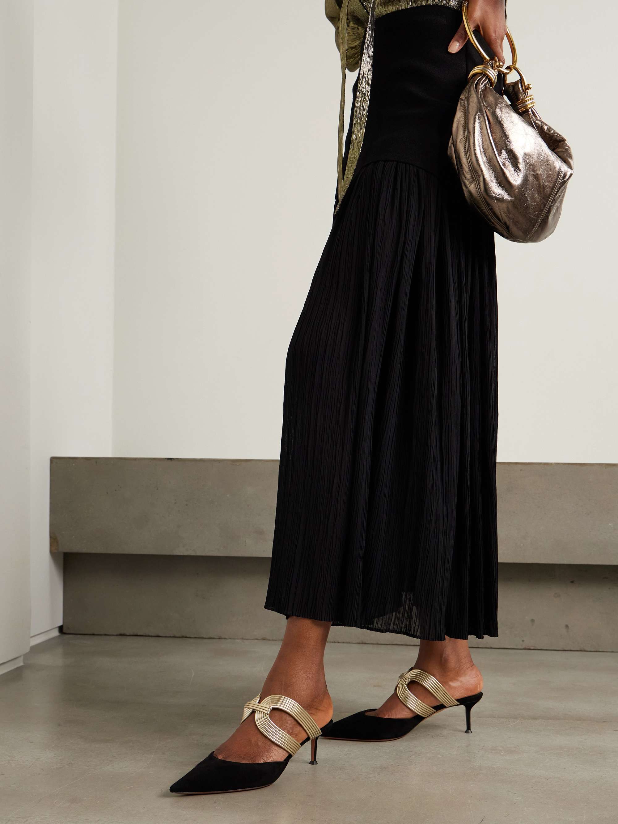 Aquazzura Escenia 50 Two-tone Metallic And Suede Mules In Black