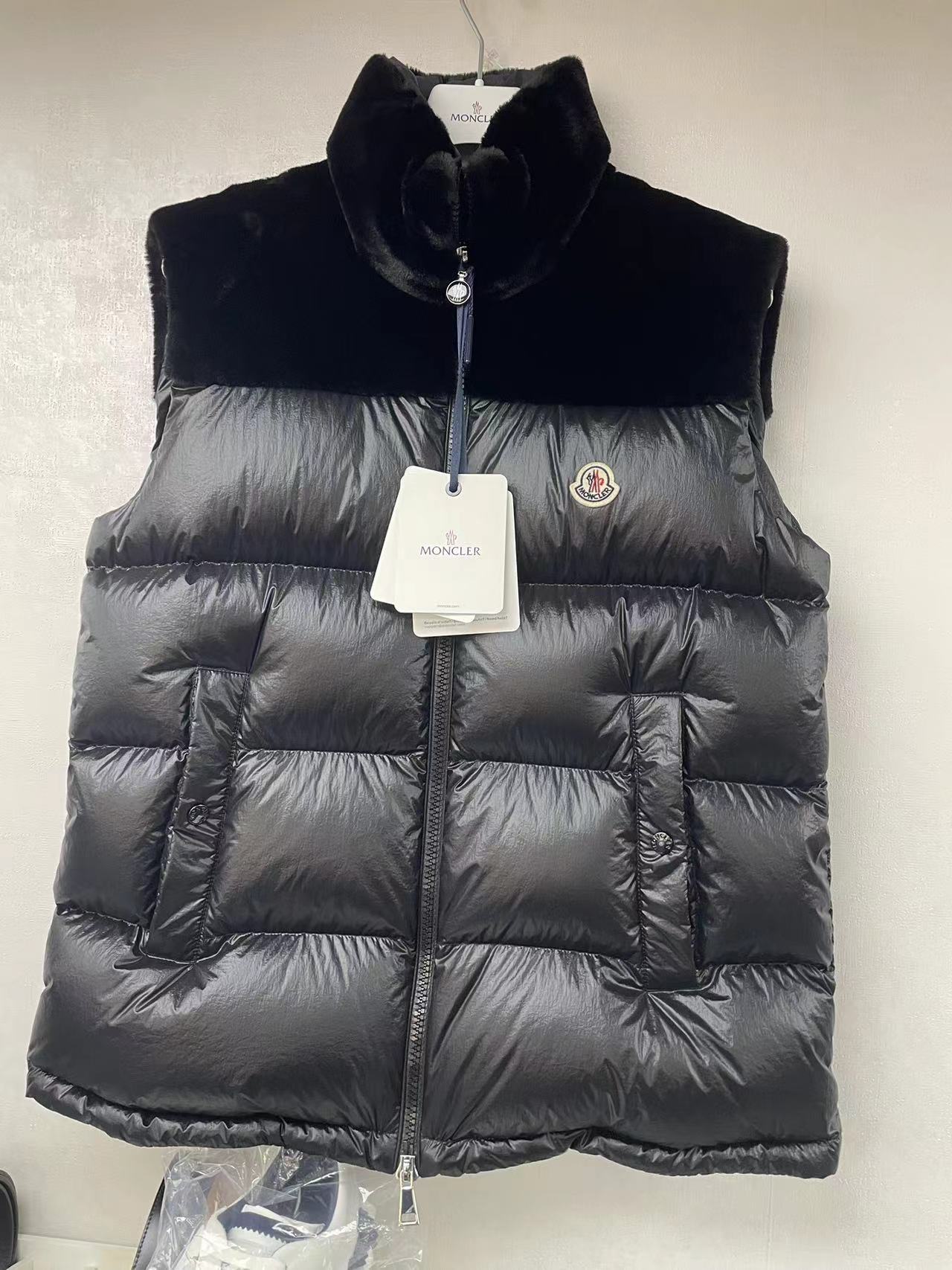 Moncler Sleeveless Vest In Black