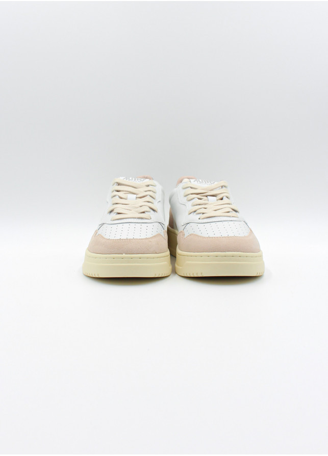 Autry Leather Medalist Low Sneakers In White