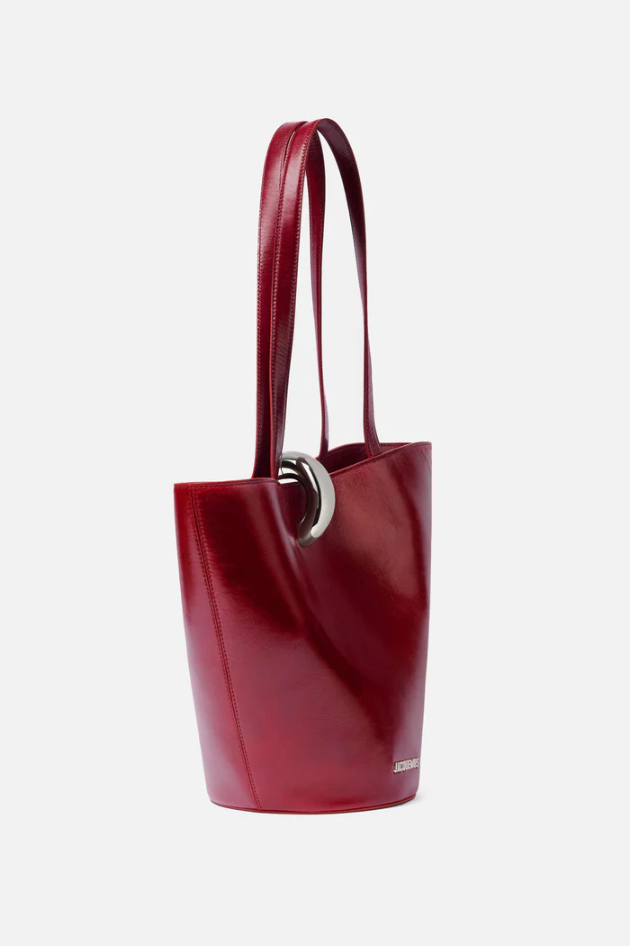 Jacquemus Le Bambola Moyen Shoulder Bag In Red
