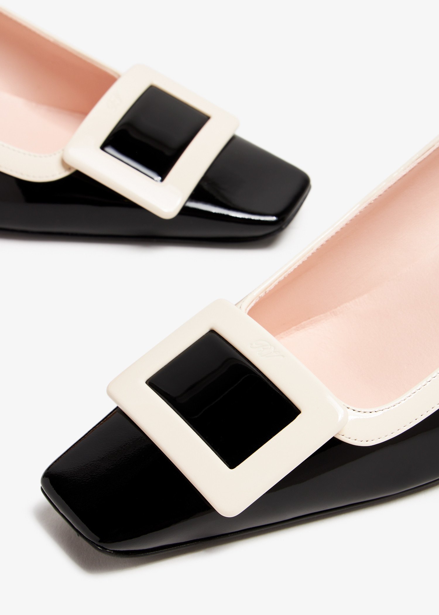 Roger Vivier Belle Vivier Pumps In Black