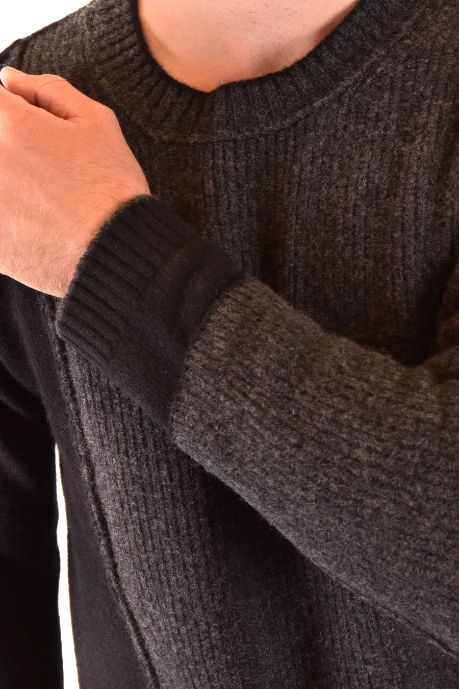Isabel Benenato Long-sleeved Sweater In Black