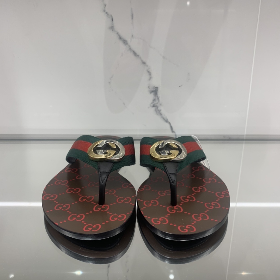 Gucci Gg Web Leather Thong Sandals In Black