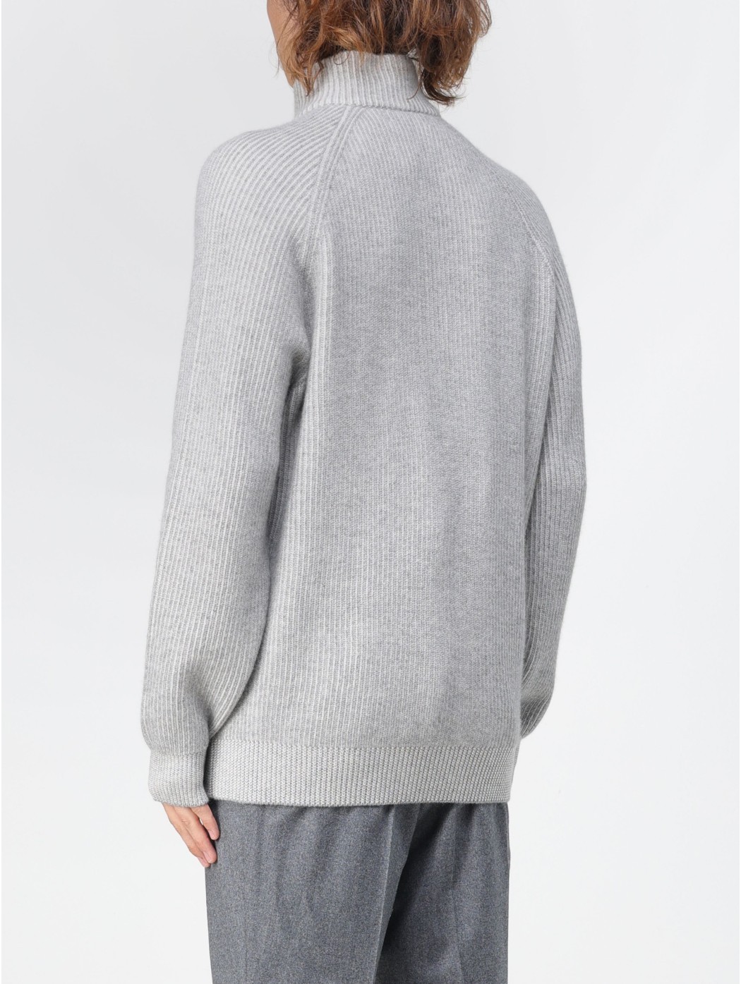 Brunello Cucinelli Ribbed Cashmere Funnel-neck Sweater With Raglan Sleeves In Gray