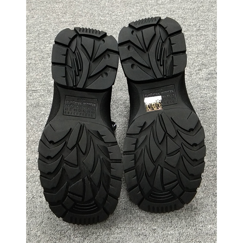 Maison Margiela Lace-up Boots In Black