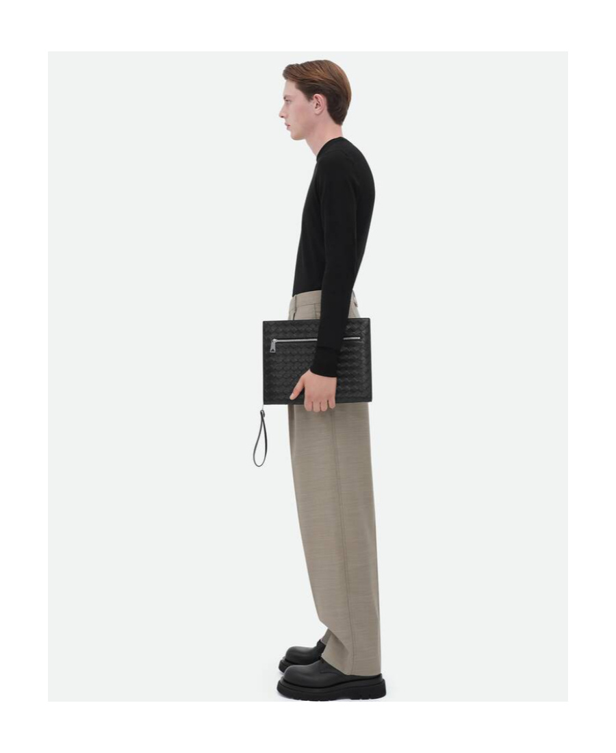 Bottega Veneta Medium Intrecciato Leather Clutch Bag In Black
