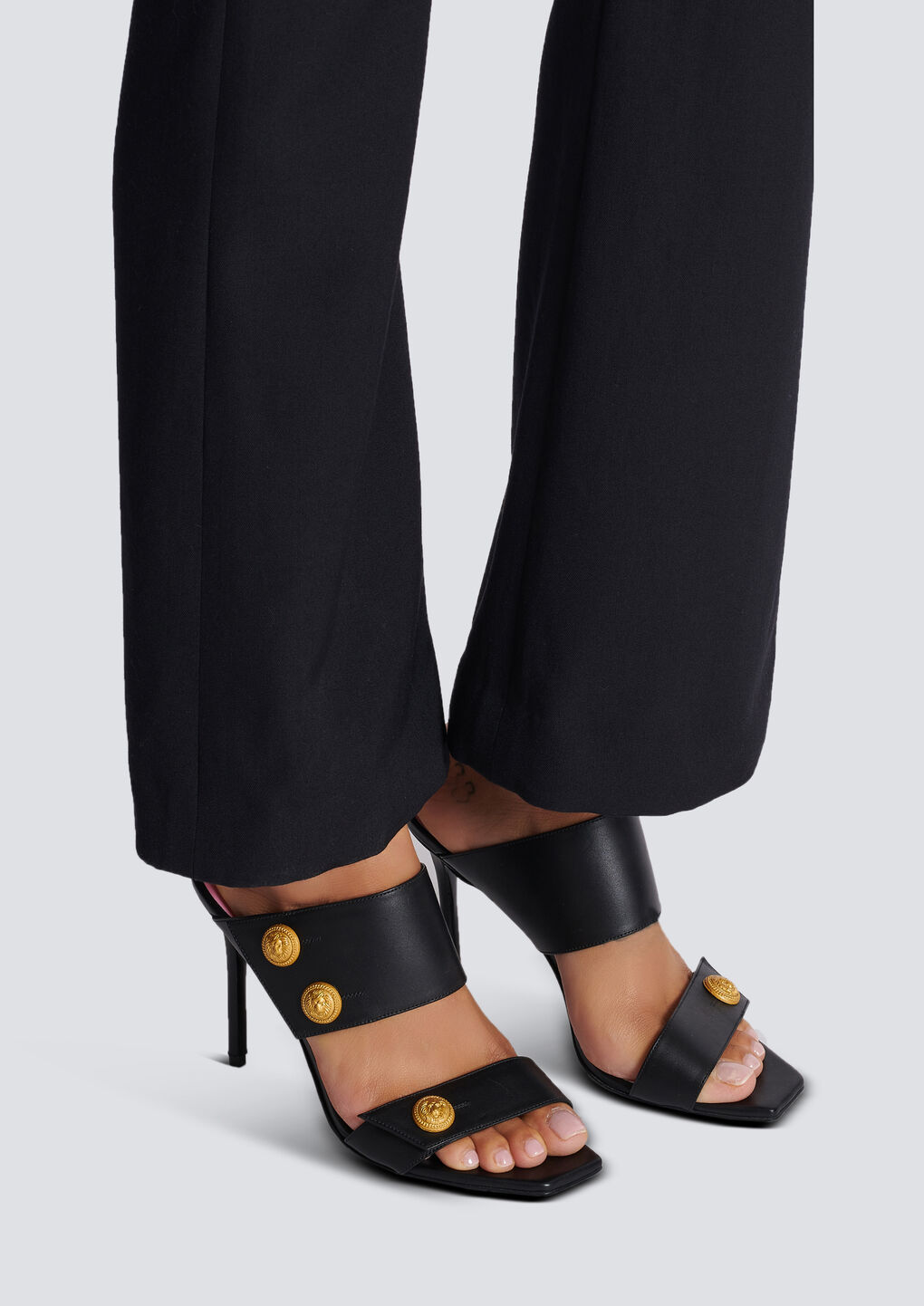 Balmain Smooth Leather Eva Mules In In Black