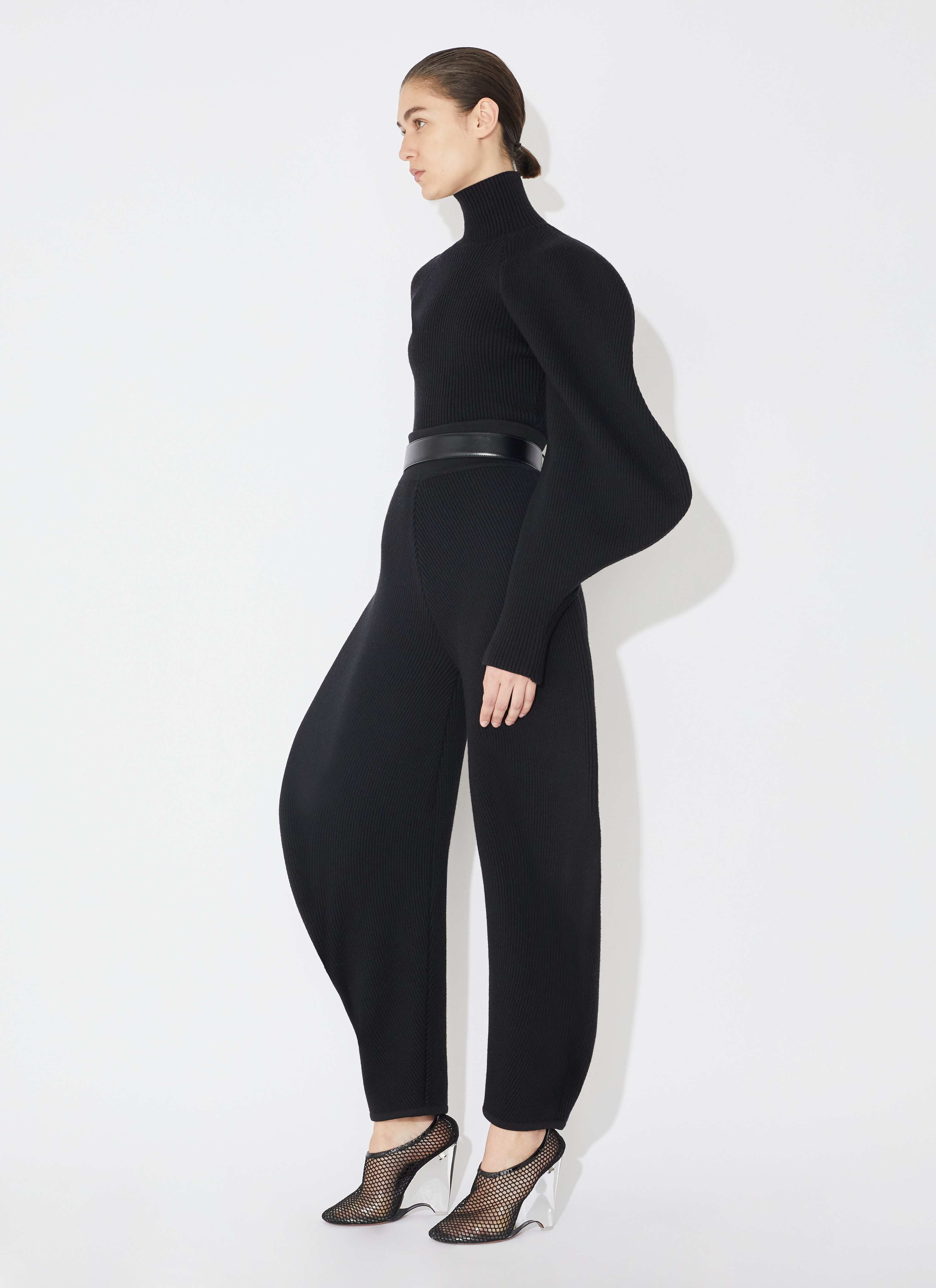 Alaïa Circular Rib Knitted Casual Pants In Black