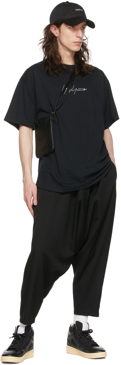Yohji Yamamoto Logo-embroidered Leather Shoulder Bag In Black