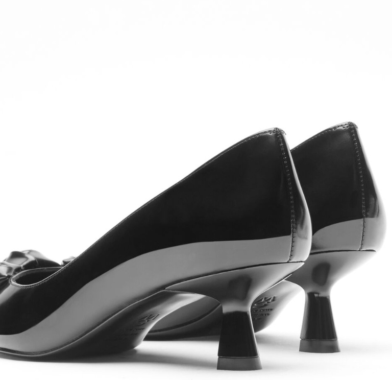 Stuart Weitzman 50mm Rosie Pumps In Black