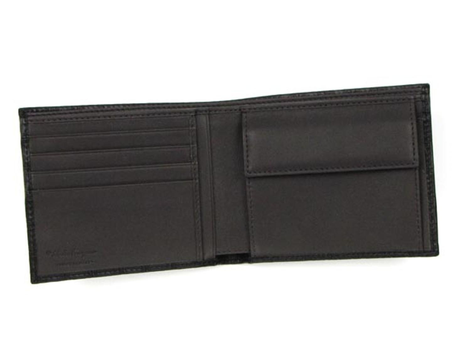 Ferragamo Logo Details Wallet In Black